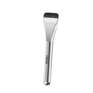 Streak-Free Line-Shape Foundation Brush